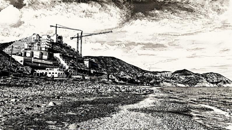 Vista do hotel ilegal na praia de El Algarrobico, em Carboneras, Almeria (Foto: Reprodução)