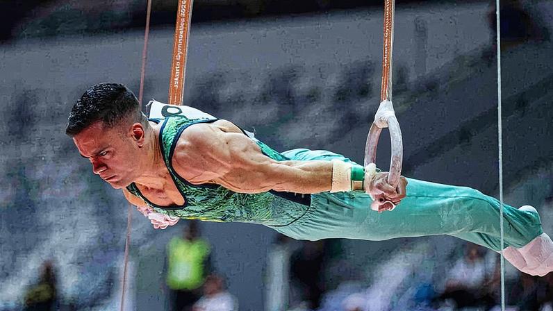 Caio Souza executou boa série de argolas no Mundial (Foto: Melogym/ CBG)