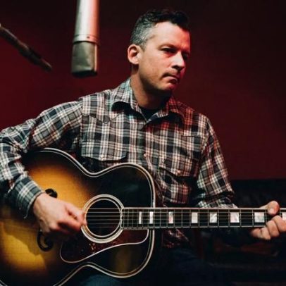 Turnpike Troubadours fazem cover de Todd Snider em 'Just Like Old Times'