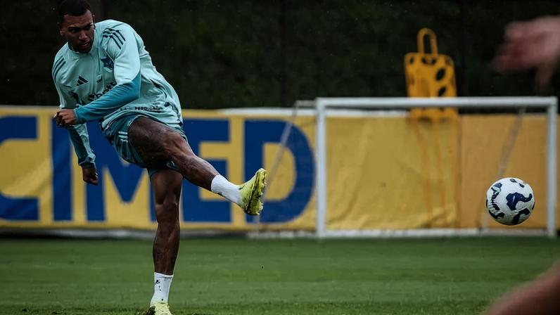 Walace pode voltar a ser titular do Cruzeiro após três meses