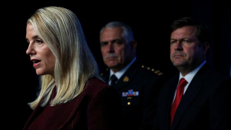 FBI interroga seis congressistas por incentivar desobediência a ordens de Trump