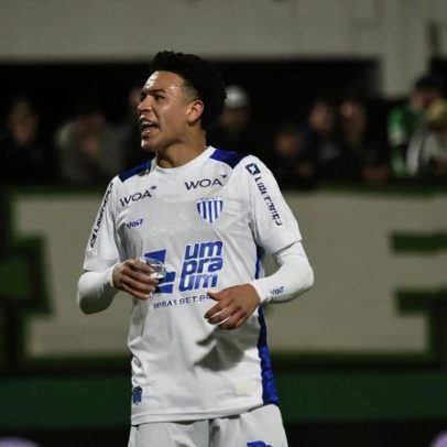 Artilheiros e garçons da Série B têm ex-jogadores de Flamengo e Corinthians