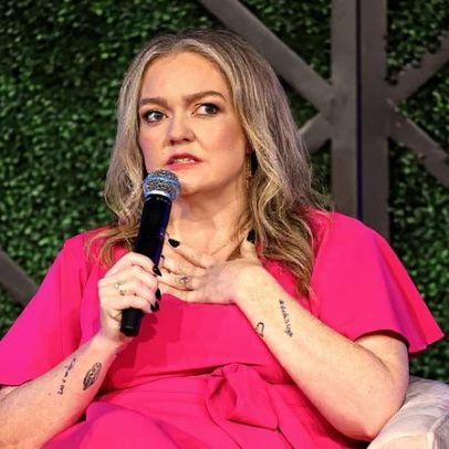 Colleen Hoover responde com contundência ao ataque de Blake Lively e Justin Baldoni