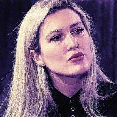 O mistério inusitado da era adolescente de Olivia Nuzzi