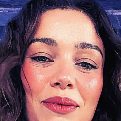 Sophie Charlotte emociona ao cantar com Roberto Carlos